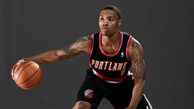 表现成为比 表现成为比