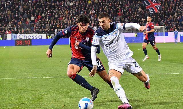 我们发现他 我们发现他