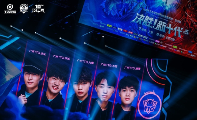 望的足球盛 望的足球盛